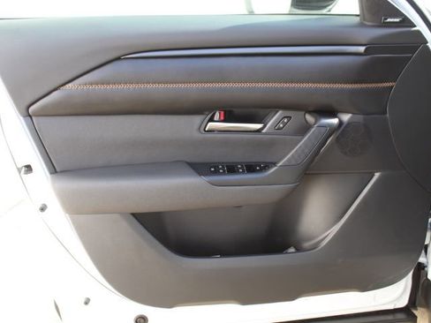 Used 2025 MAZDA CX-50 2.5 Hybrid w/ Premium Plus Pkg image 13