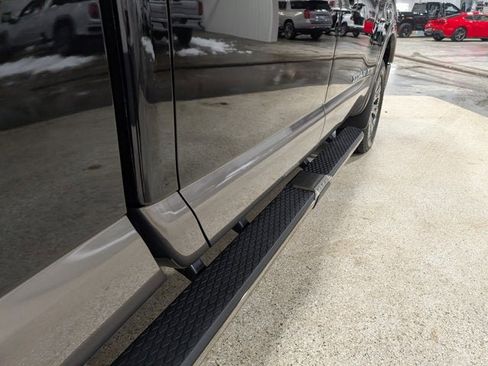 Used 2018 Nissan Titan Platinum Reserve w/ Platinum Utility Package image 11