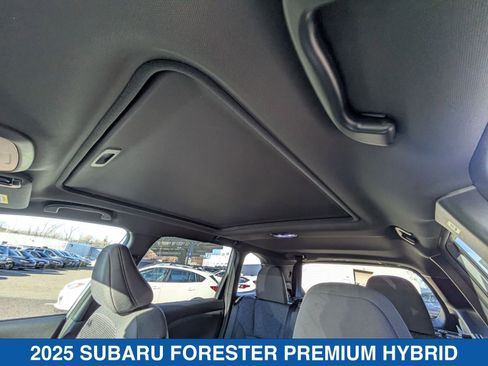 Certified 2025 Subaru Forester Premium image 9