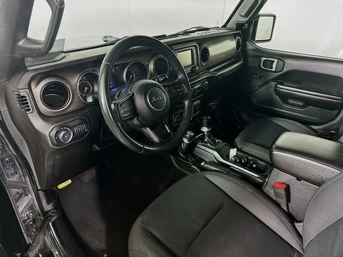 Used 2018 Jeep Wrangler Unlimited Sport S image 29