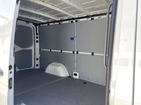 Used 2026 Mercedes-Benz Sprinter 2500 image 8