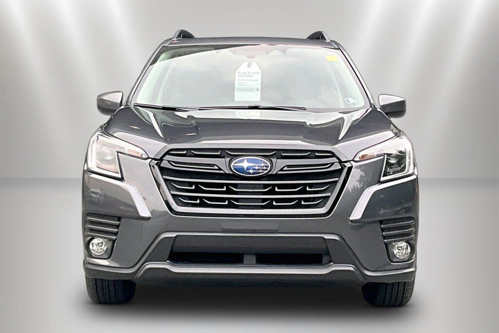 Certified 2023 Subaru Forester Premium AWD/4WD image 2