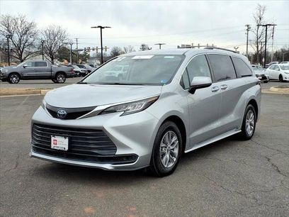 Certified 2022 Toyota Sienna LE