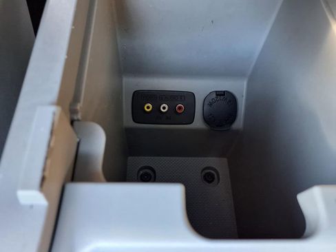 Used 2011 Subaru Forester 2.5XT Touring image 21