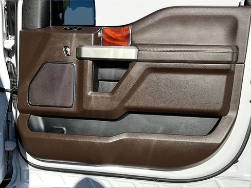 Used 2015 Ford F150 King Ranch w/ Equipment Group 601A Luxury image 25