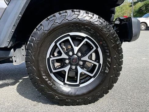 Used 2024 Jeep Wrangler Unlimited Rubicon AWD/4WD image 9