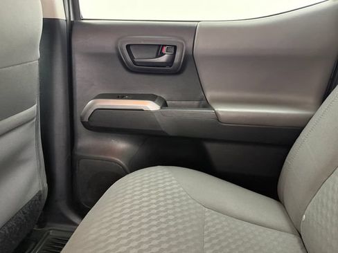Used 2021 Toyota Tacoma SR5 RWD image 32