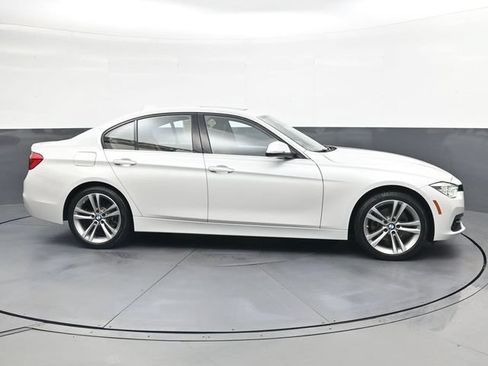 Used 2017 BMW 330i Sedan RWD image 3