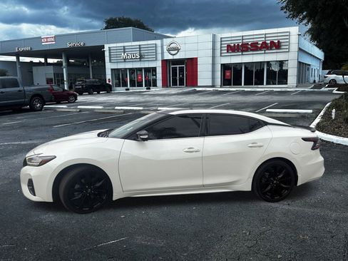 Used 2023 Nissan Maxima SR w/ Sport Mat Group image 5