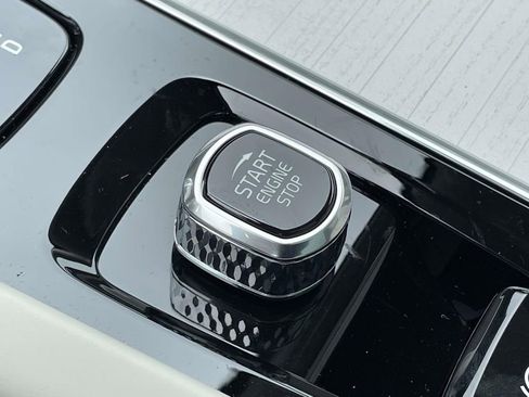 New 2026 Volvo XC60 B5 Ultra w/ Protection Package Premier image 14