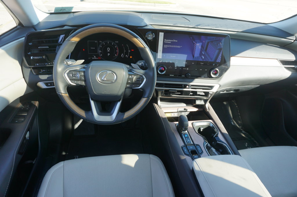 Used 2024 Lexus RX 350 Premium w/ Accessory Package (Z1) FWD image 6