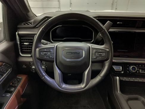 Used 2024 GMC Sierra 3500 Denali Ultimate AWD/4WD image 16