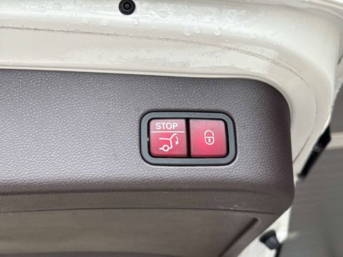 Used 2017 Mercedes-Benz GLE 350 image 12
