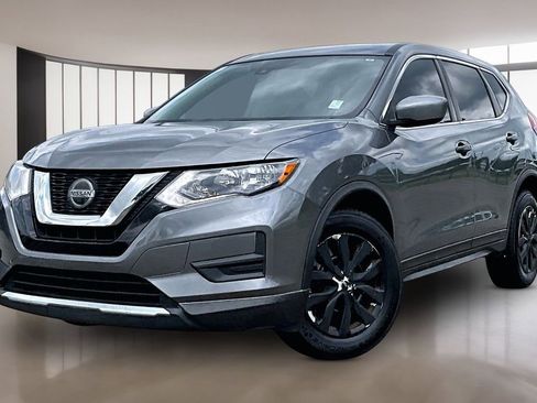 Used 2019 Nissan Rogue S FWD image 1