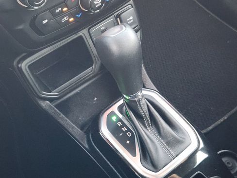 Used 2021 Jeep Renegade Latitude image 20