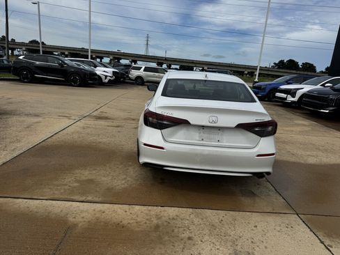 Used 2025 Honda Civic Sport image 19