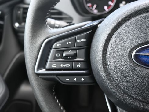 Used 2025 Subaru Forester Limited image 18