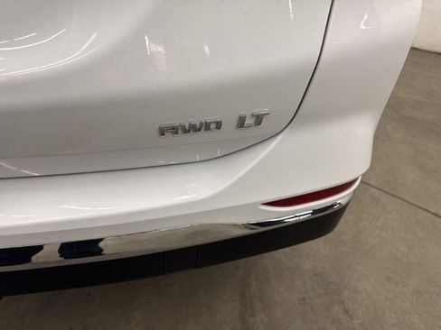 Used 2018 Chevrolet Equinox LT image 20