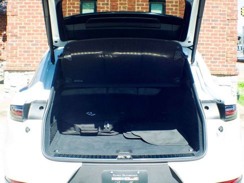 Used 2023 Porsche Cayenne Platinum Edition AWD/4WD image 54