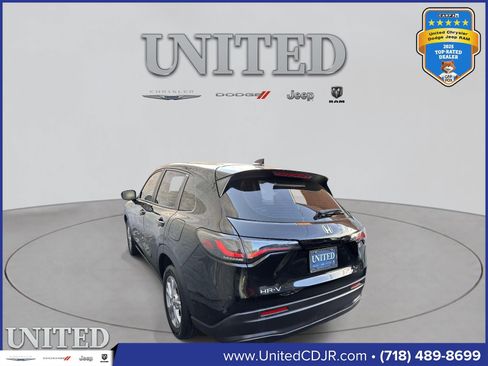 Used 2023 Honda HR-V LX image 3