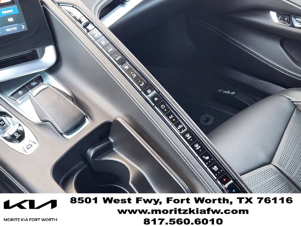 Used 2025 Chevrolet Corvette Stingray Premium Cpe w/ 3LT RWD image 18