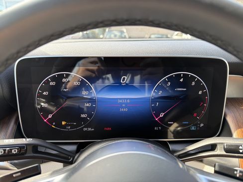 Used 2026 Mercedes-Benz GLC 300 4MATIC image 19