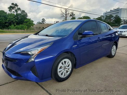 Used 2017 Toyota Prius Two FWD image 1