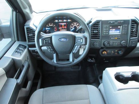 Used 2016 Ford F150 XL w/ Equipment Group 101A Mid AWD/4WD image 19