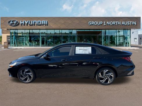 New 2025 Hyundai Elantra Sport image 4