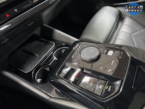 Used 2025 BMW 530i xDrive w/ Premium Package image 23