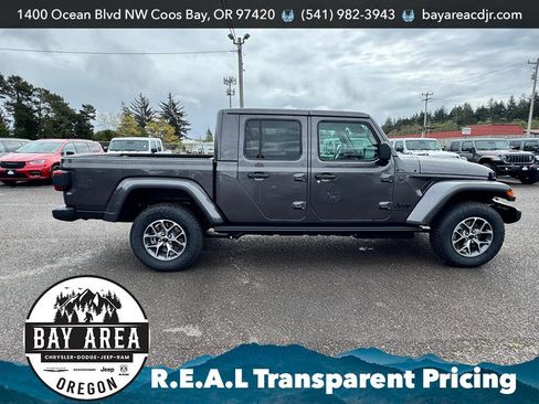 New 2026 Jeep Gladiator Sport AWD/4WD image 4