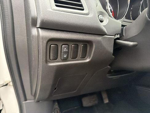 Used 2021 Mitsubishi Outlander Sport ES AWD/4WD image 17