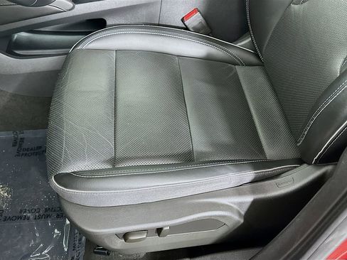 Used 2023 Buick Envision Essence image 25