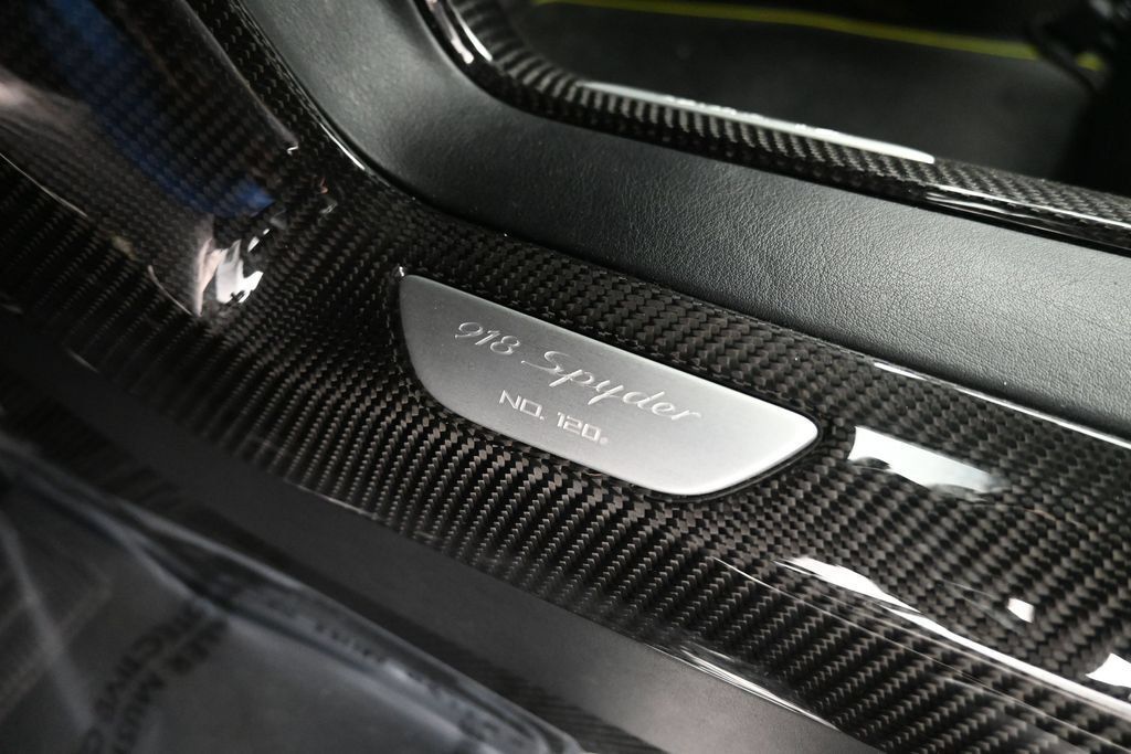 Used 2015 Porsche 918 Spyder AWD/4WD image 19