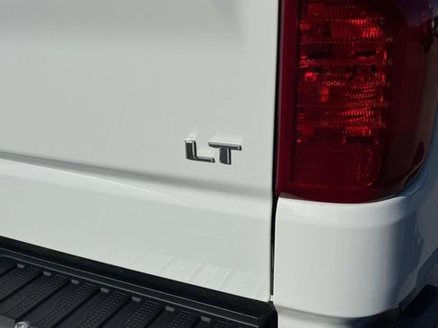 Used 2025 Chevrolet Silverado 1500 LT image 12