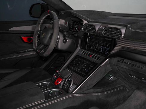 Used 2023 Lamborghini Urus Performante AWD/4WD image 38