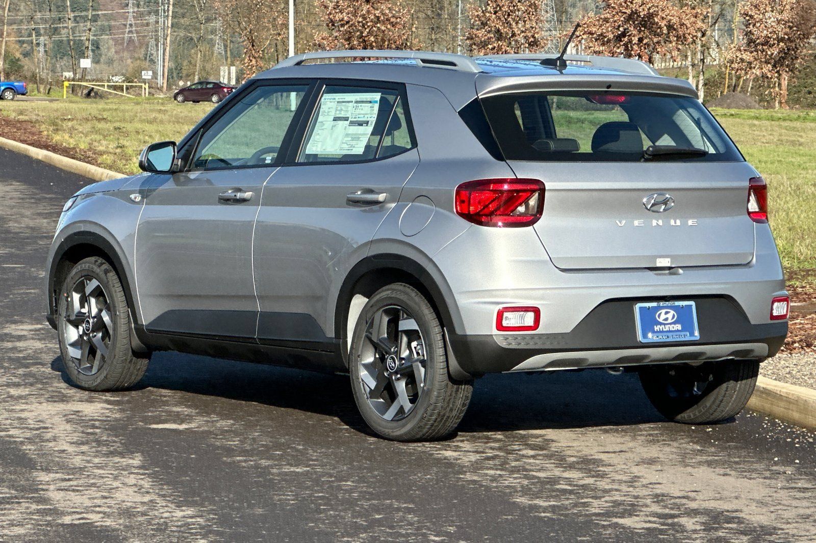 Used 2026 Hyundai Venue SEL FWD image 5