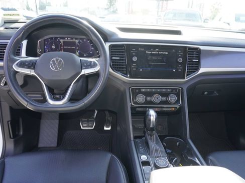 Used 2022 Volkswagen Atlas SEL R-Line AWD/4WD image 6
