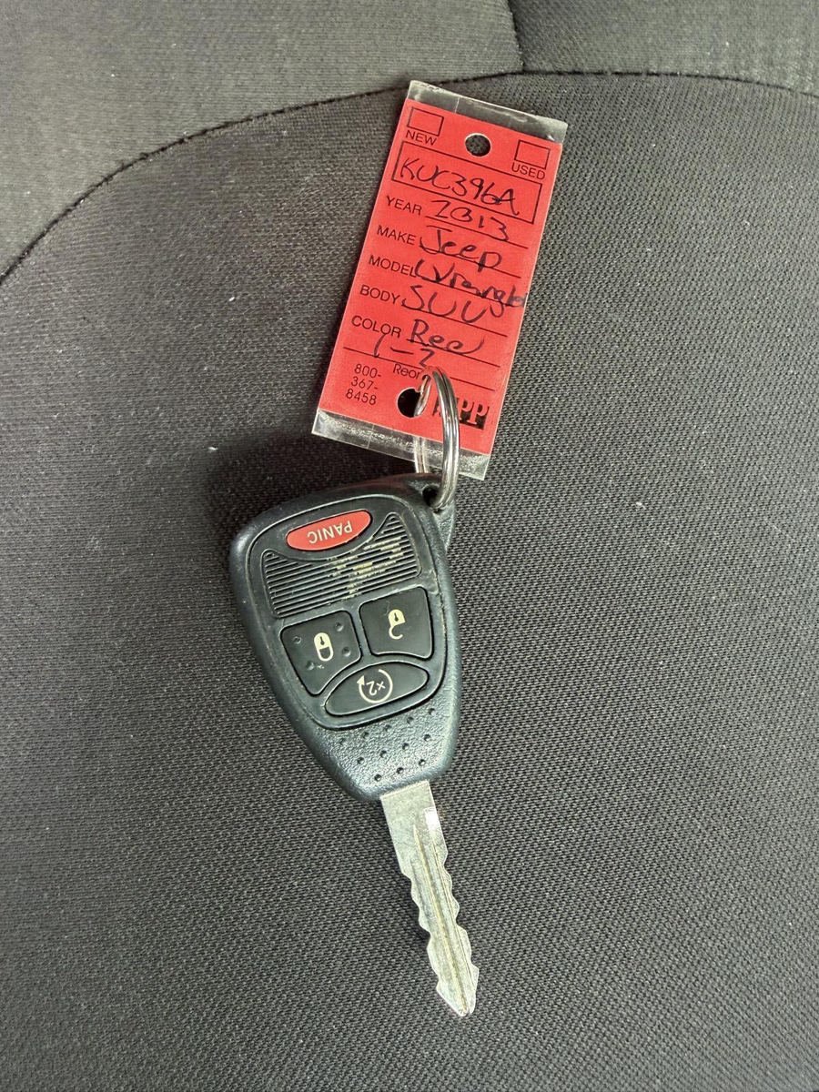 Used 2013 Jeep Wrangler Unlimited Sahara w/ Connectivity Group AWD/4WD image 20