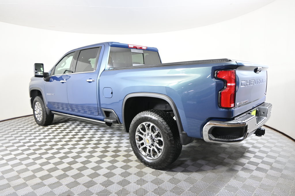 Used 2026 Chevrolet Silverado 3500 LTZ w/ LTZ Premium Package AWD/4WD image 4
