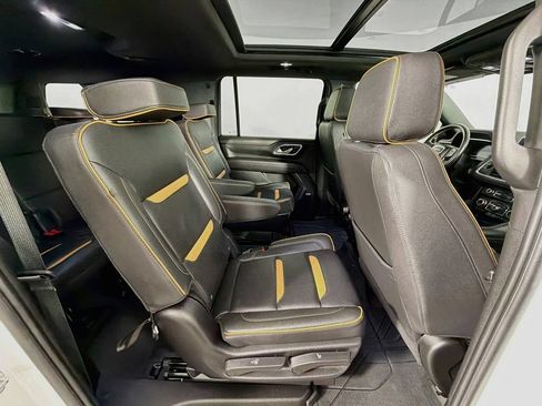 Used 2024 GMC Yukon XL AT4 w/ Technology Package AWD/4WD image 31