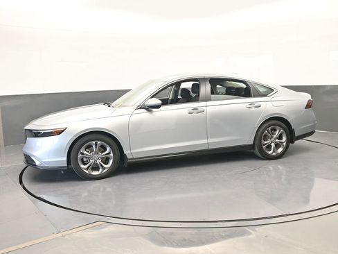 Used 2024 Honda Accord EX image 2