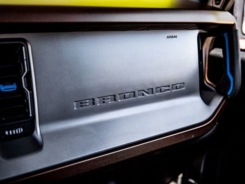 Used 2022 Ford Bronco Outer Banks AWD/4WD image 19