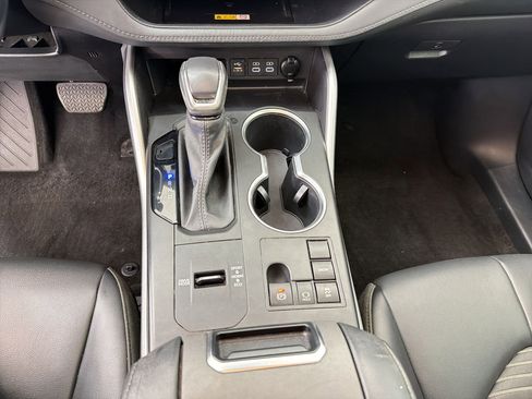 Used 2023 Toyota Highlander XSE image 17