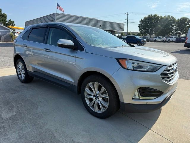 Used 2022 Ford Edge Titanium AWD/4WD image 3