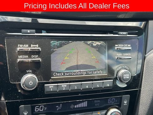 Used 2014 Nissan Rogue SV FWD image 11