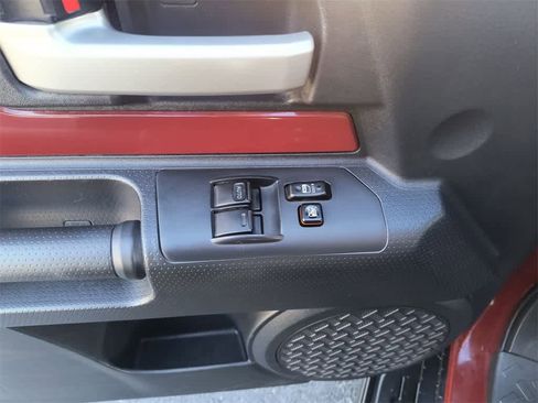 Used 2008 Toyota FJ Cruiser 4WD image 13