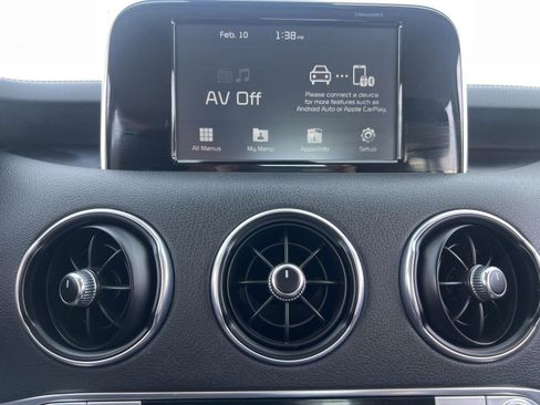 Used 2018 Kia Stinger image 9