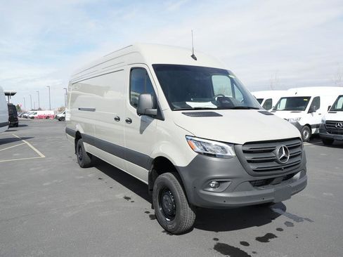 New 2026 Mercedes-Benz Sprinter 2500 image 3