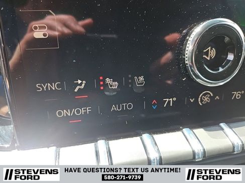 Used 2025 GMC Yukon XL Denali AWD/4WD image 23